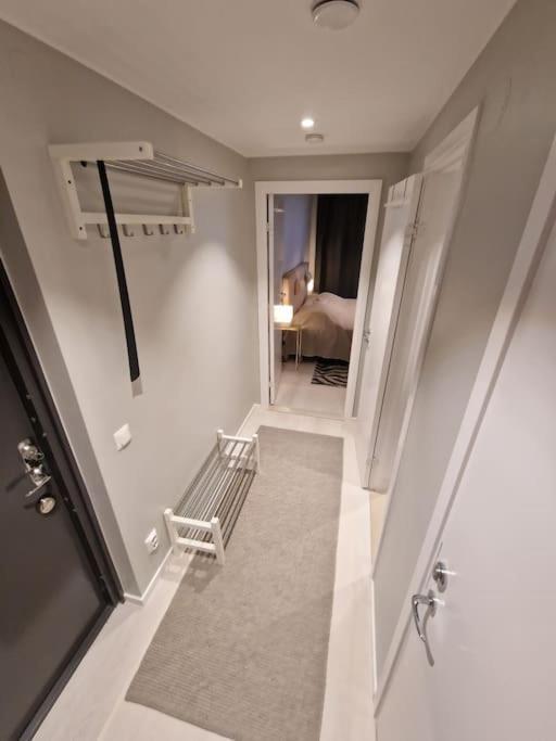 Modern Room With Bathroom, No Kitchen And Your Own Entrance Estocolmo Exterior foto